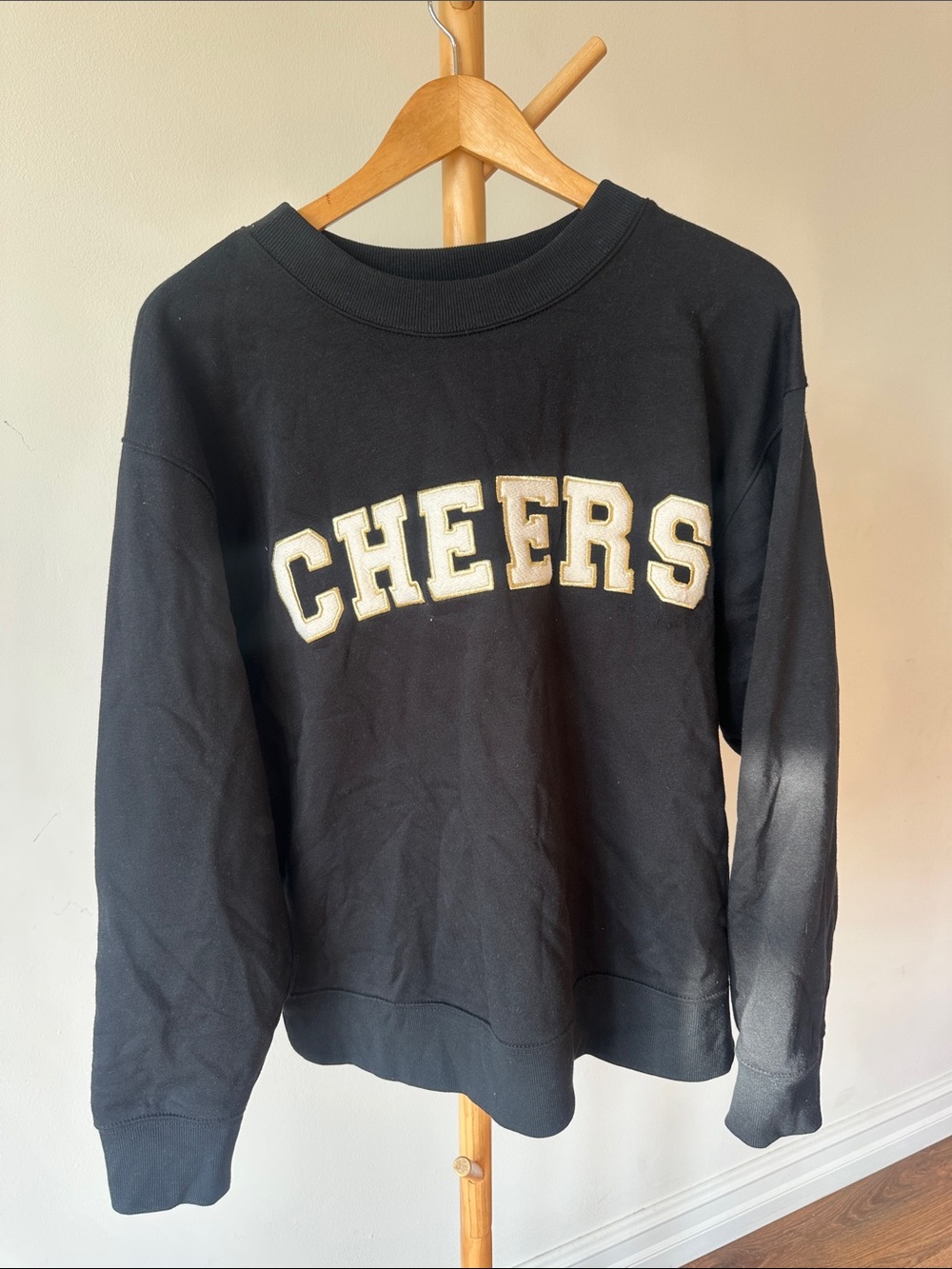 Universal Thread Black Crewneck Sweatshirt with 'CHEERS' Lettering
